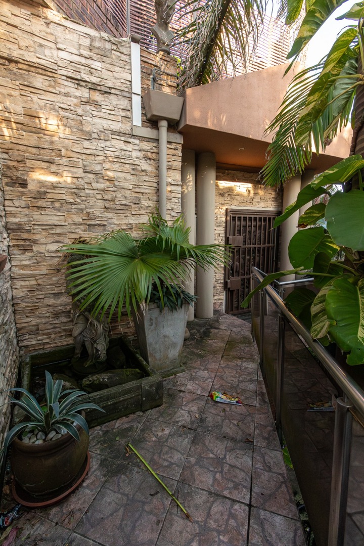 8 Bedroom Property for Sale in Ocean View KwaZulu-Natal
