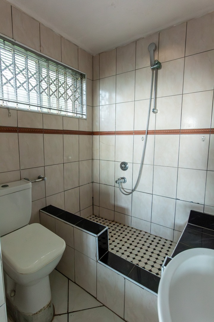 8 Bedroom Property for Sale in Ocean View KwaZulu-Natal