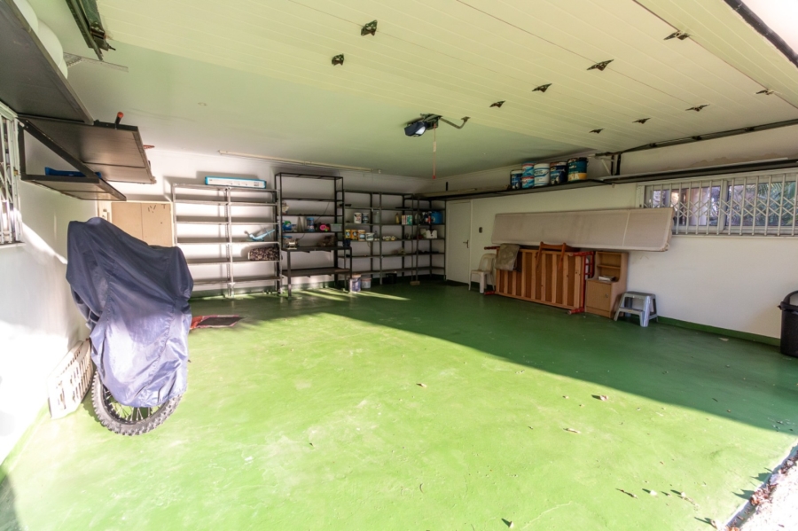 8 Bedroom Property for Sale in Ocean View KwaZulu-Natal