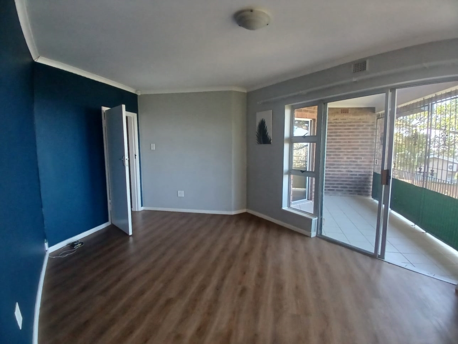 To Let 2 Bedroom Property for Rent in Kloof KwaZulu-Natal