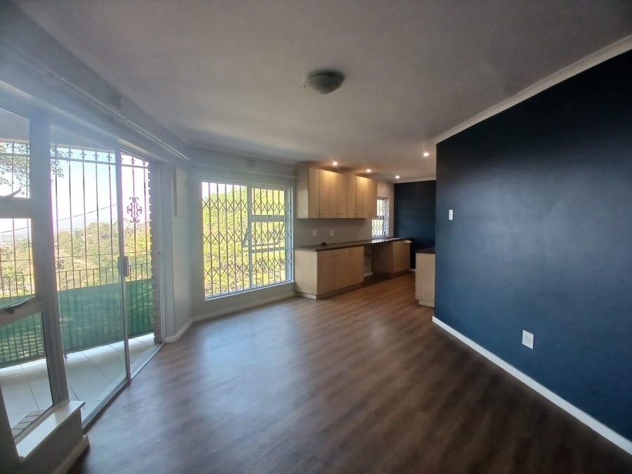 To Let 2 Bedroom Property for Rent in Kloof KwaZulu-Natal