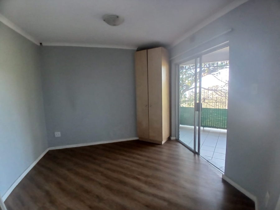 To Let 2 Bedroom Property for Rent in Kloof KwaZulu-Natal