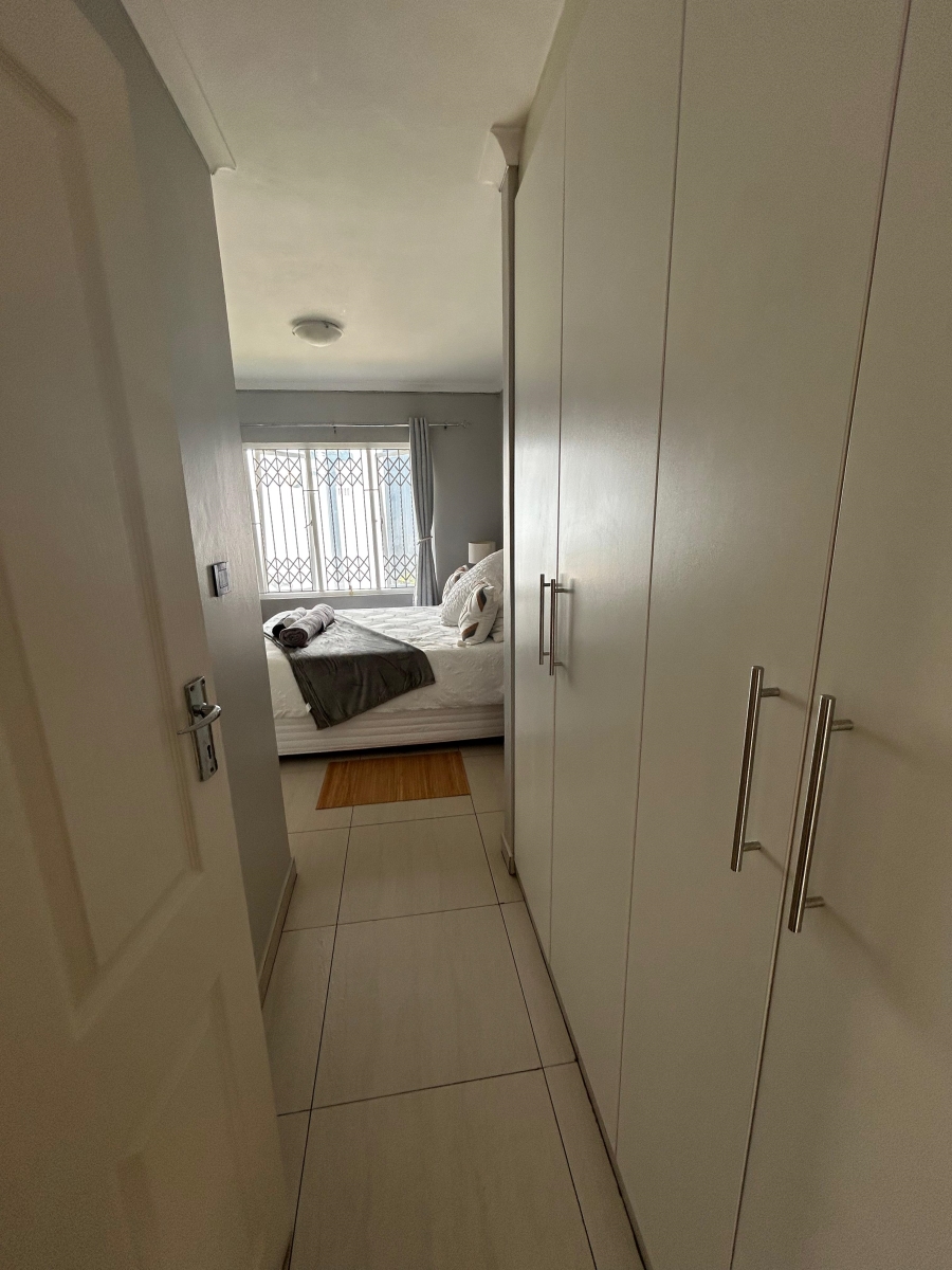 2 Bedroom Property for Sale in Amanzimtoti KwaZulu-Natal
