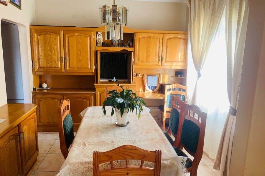 4 Bedroom Property for Sale in Acaciaville KwaZulu-Natal
