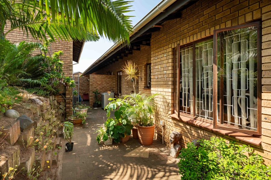 3 Bedroom Property for Sale in Athlone Park KwaZulu-Natal