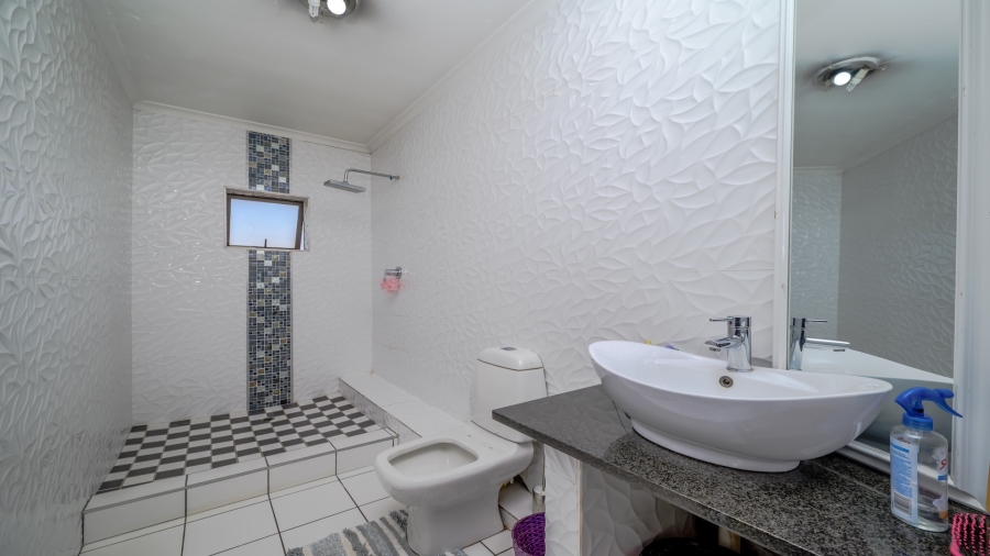 4 Bedroom Property for Sale in Woodlands KwaZulu-Natal