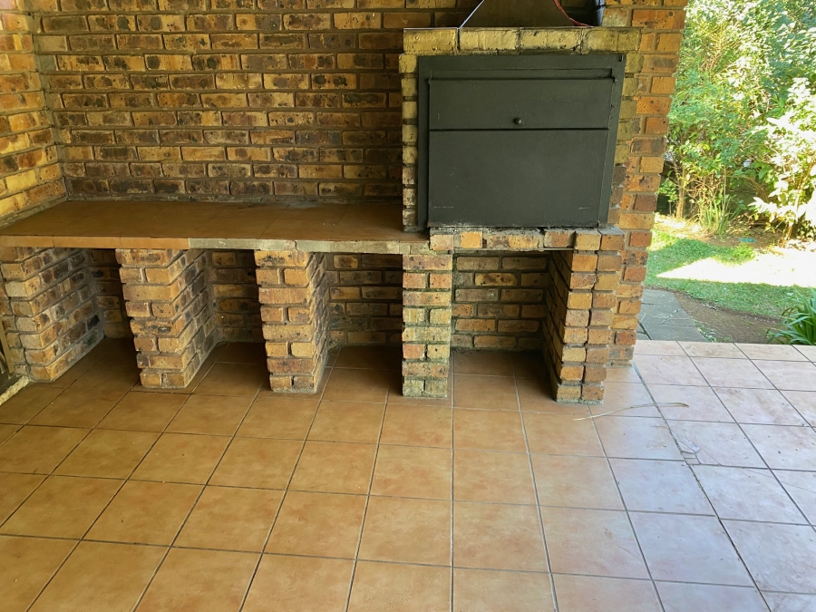 To Let 3 Bedroom Property for Rent in Lester Park KwaZulu-Natal