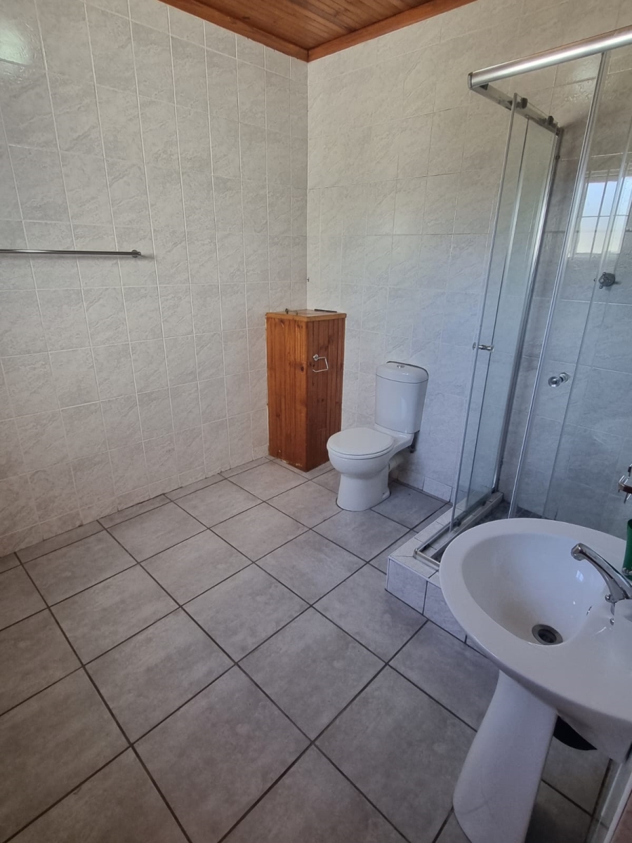 To Let 4 Bedroom Property for Rent in Assagay KwaZulu-Natal
