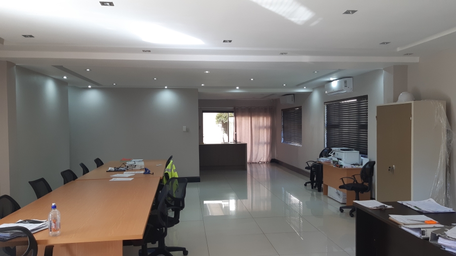 To Let 3 Bedroom Property for Rent in Amanzimtoti KwaZulu-Natal