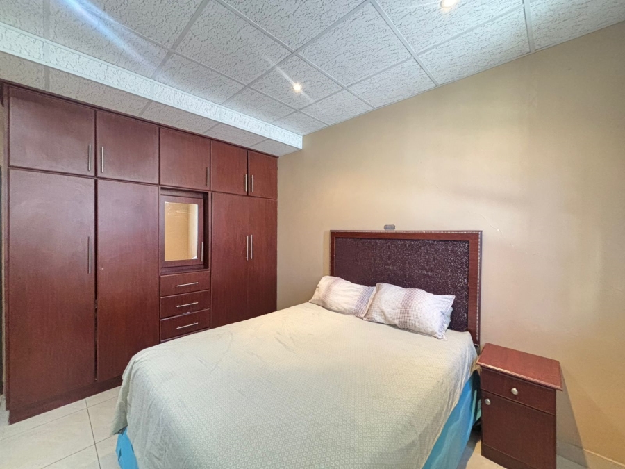 2 Bedroom Property for Sale in Overport KwaZulu-Natal