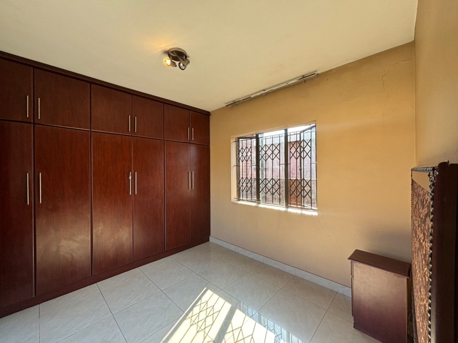 2 Bedroom Property for Sale in Overport KwaZulu-Natal