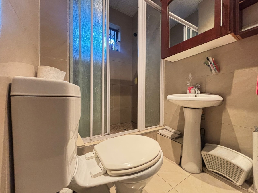 2 Bedroom Property for Sale in Overport KwaZulu-Natal