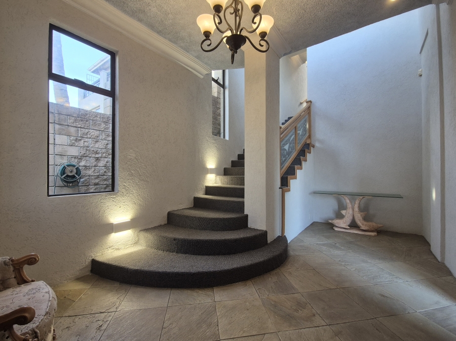 4 Bedroom Property for Sale in Tinley Manor KwaZulu-Natal