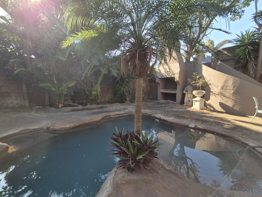 4 Bedroom Property for Sale in Tinley Manor KwaZulu-Natal