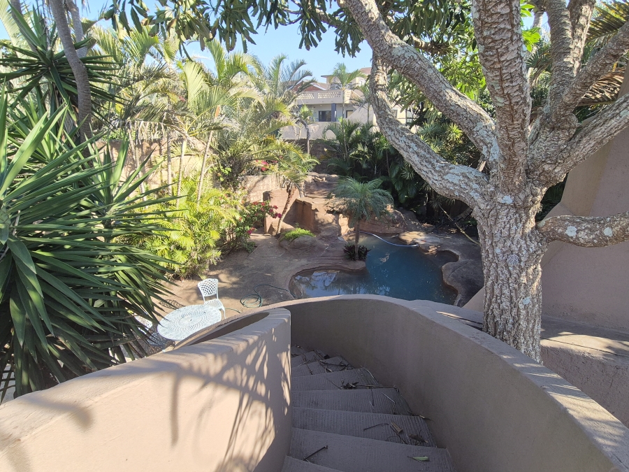4 Bedroom Property for Sale in Tinley Manor KwaZulu-Natal
