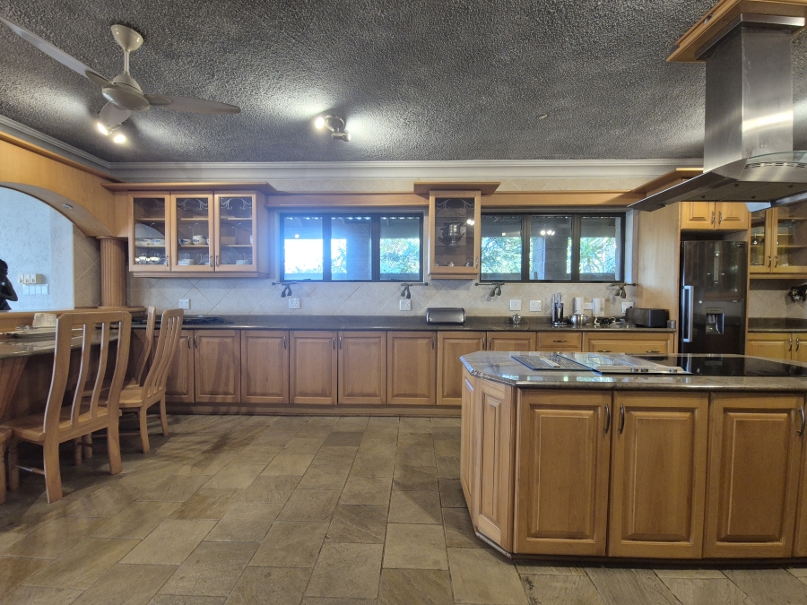 4 Bedroom Property for Sale in Tinley Manor KwaZulu-Natal