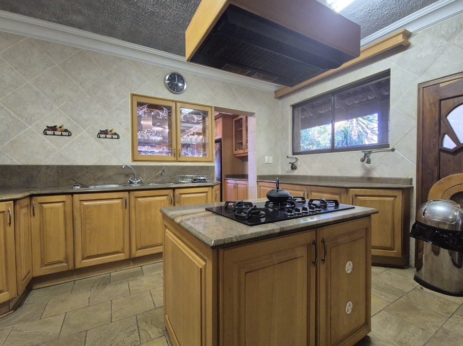4 Bedroom Property for Sale in Tinley Manor KwaZulu-Natal