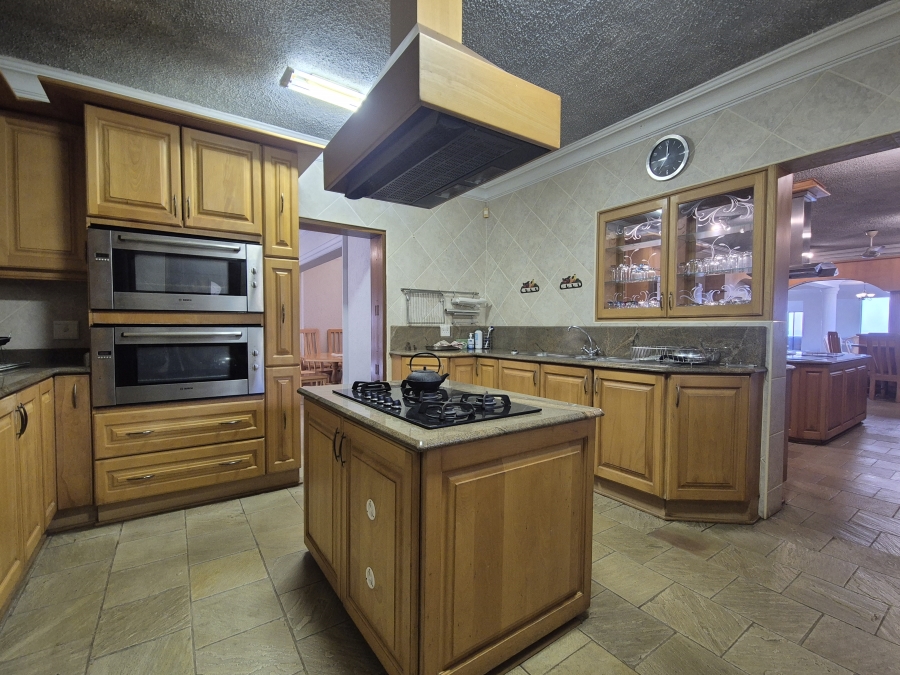 4 Bedroom Property for Sale in Tinley Manor KwaZulu-Natal