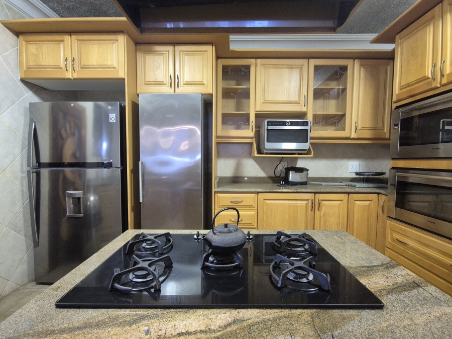 4 Bedroom Property for Sale in Tinley Manor KwaZulu-Natal