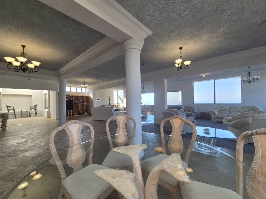4 Bedroom Property for Sale in Tinley Manor KwaZulu-Natal