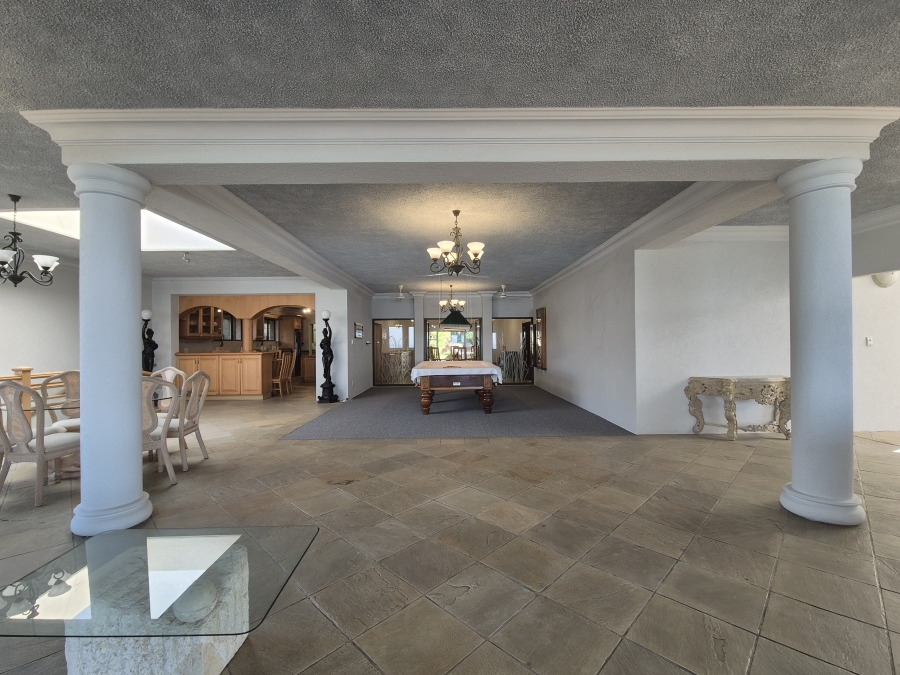 4 Bedroom Property for Sale in Tinley Manor KwaZulu-Natal