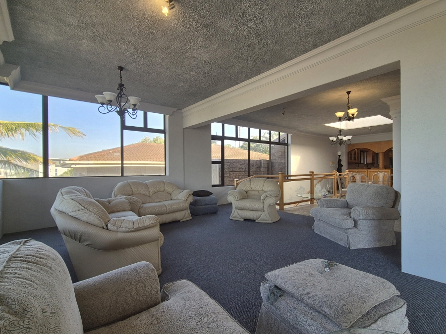 4 Bedroom Property for Sale in Tinley Manor KwaZulu-Natal