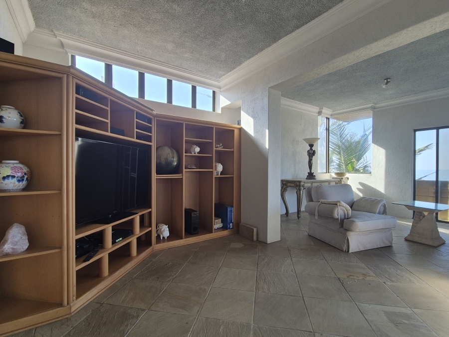 4 Bedroom Property for Sale in Tinley Manor KwaZulu-Natal