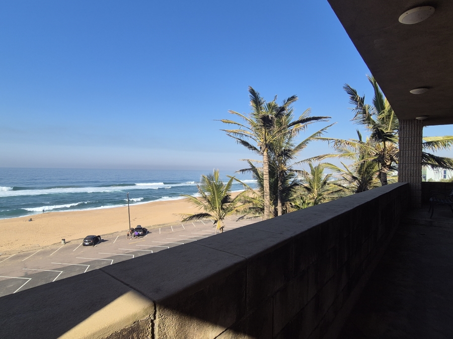 4 Bedroom Property for Sale in Tinley Manor KwaZulu-Natal