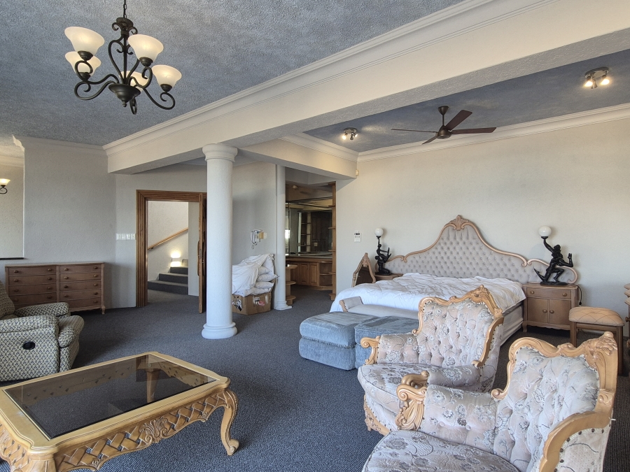 4 Bedroom Property for Sale in Tinley Manor KwaZulu-Natal