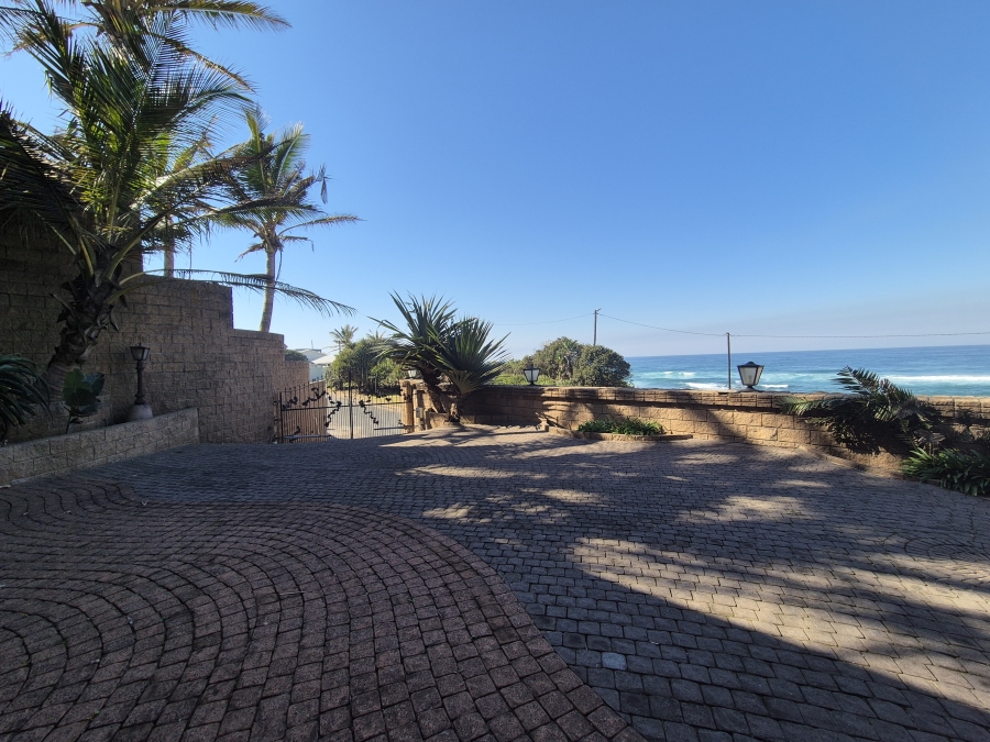 4 Bedroom Property for Sale in Tinley Manor KwaZulu-Natal