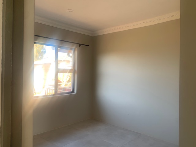 To Let 2 Bedroom Property for Rent in Malvern KwaZulu-Natal