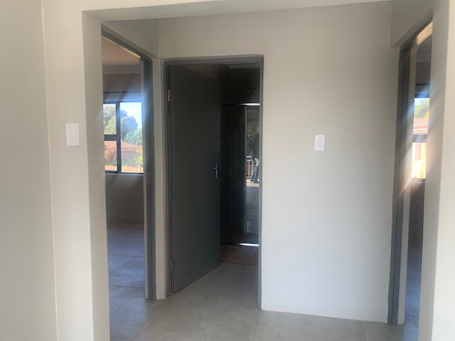 To Let 2 Bedroom Property for Rent in Malvern KwaZulu-Natal