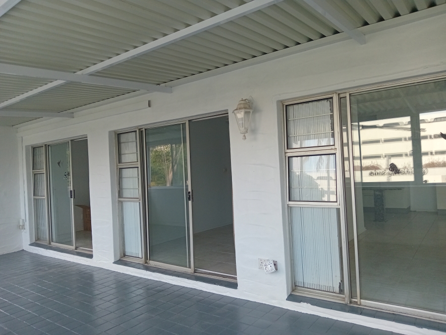 To Let 2 Bedroom Property for Rent in Umhlanga KwaZulu-Natal