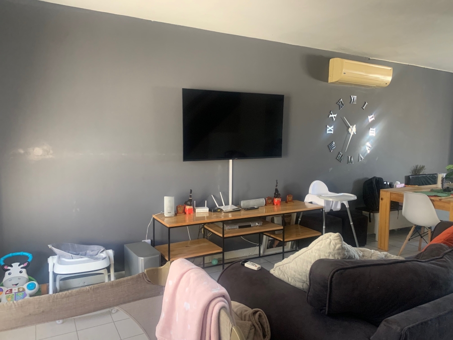 To Let 2 Bedroom Property for Rent in Overport KwaZulu-Natal