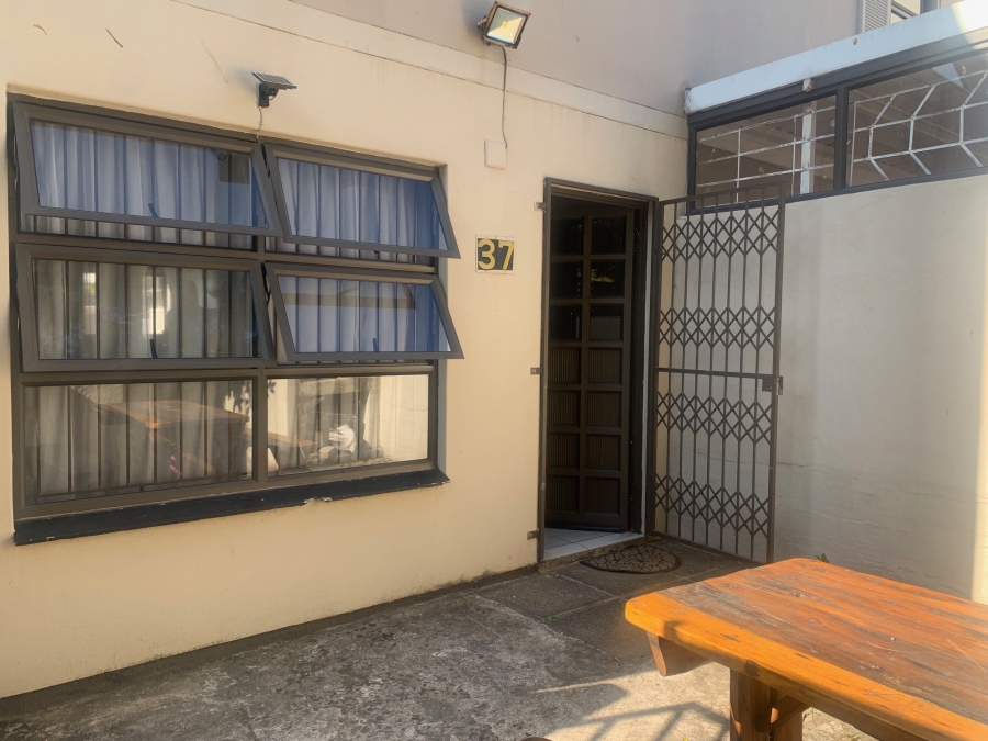 To Let 2 Bedroom Property for Rent in Overport KwaZulu-Natal