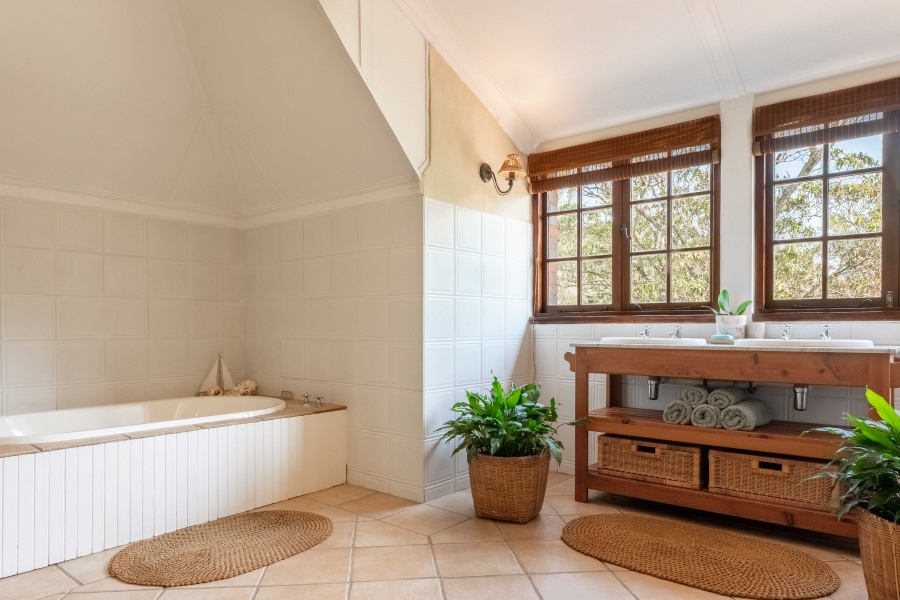 6 Bedroom Property for Sale in Hilldene KwaZulu-Natal