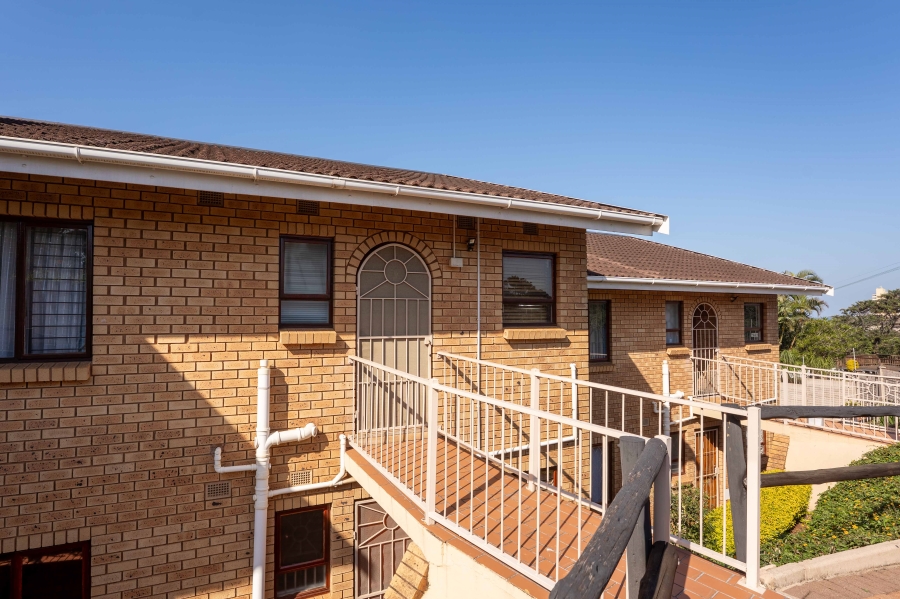 2 Bedroom Property for Sale in Amanzimtoti KwaZulu-Natal