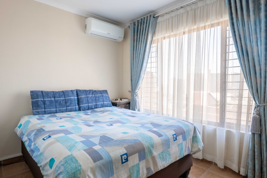 2 Bedroom Property for Sale in Amanzimtoti KwaZulu-Natal