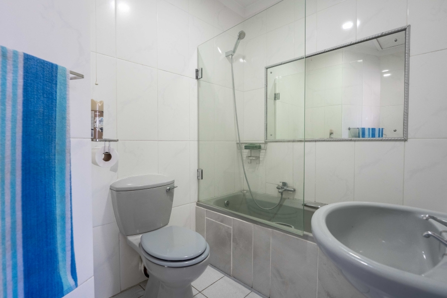 2 Bedroom Property for Sale in Amanzimtoti KwaZulu-Natal