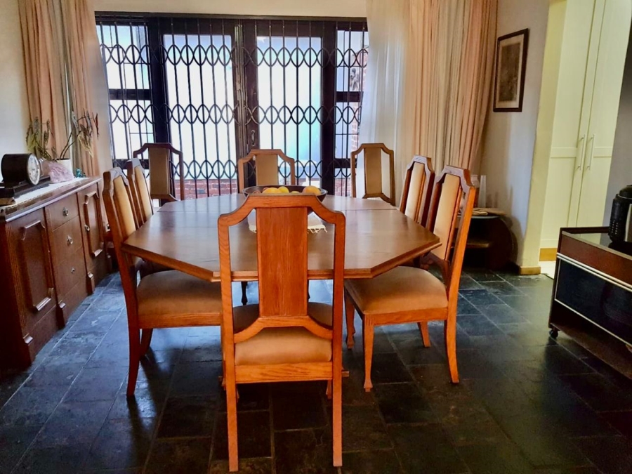3 Bedroom Property for Sale in Uvongo KwaZulu-Natal