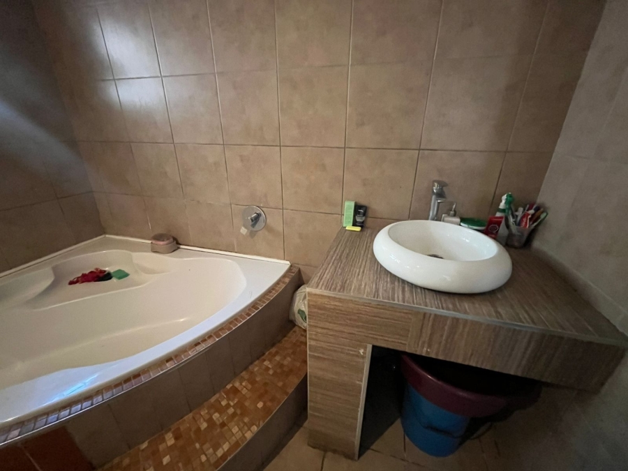 3 Bedroom Property for Sale in Ocean View KwaZulu-Natal