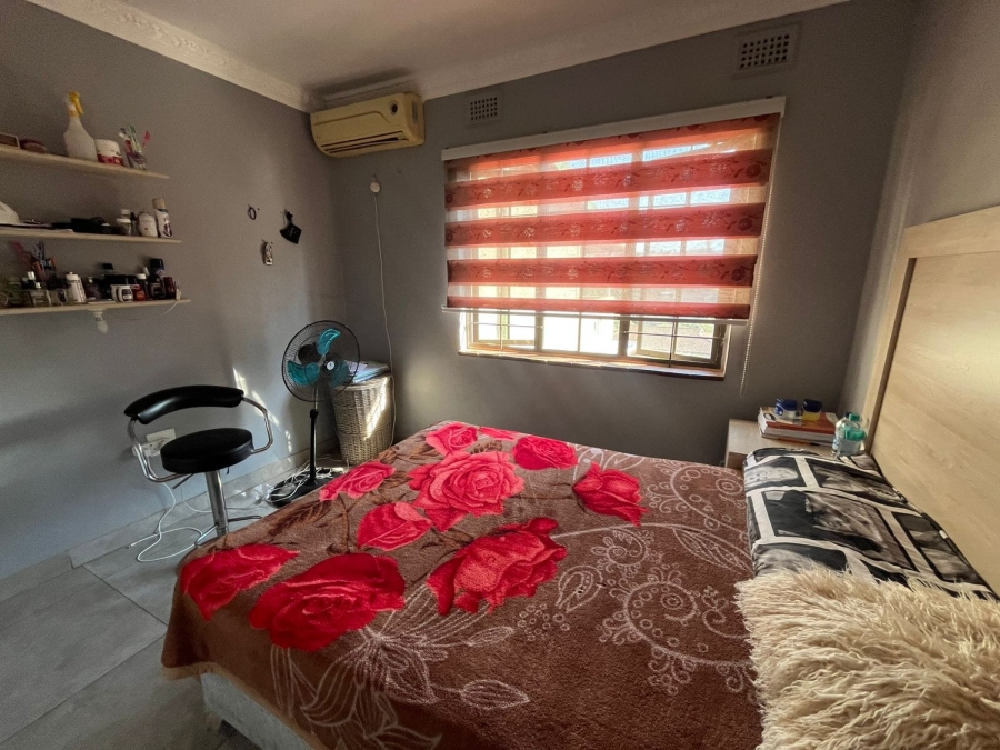 3 Bedroom Property for Sale in Ocean View KwaZulu-Natal