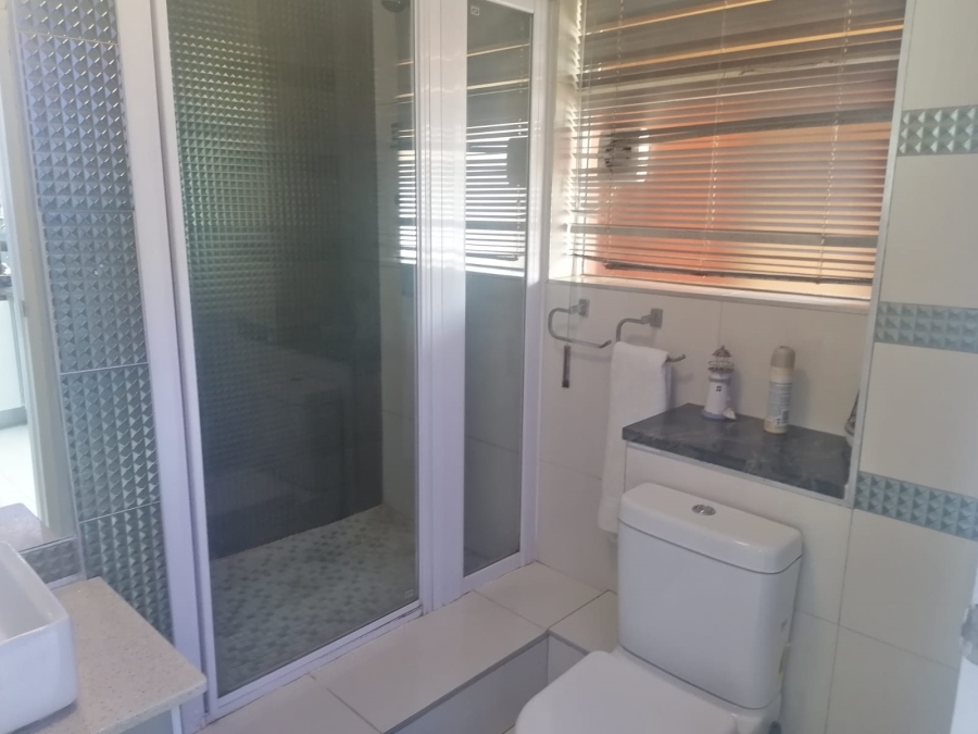 To Let 2 Bedroom Property for Rent in Amanzimtoti KwaZulu-Natal
