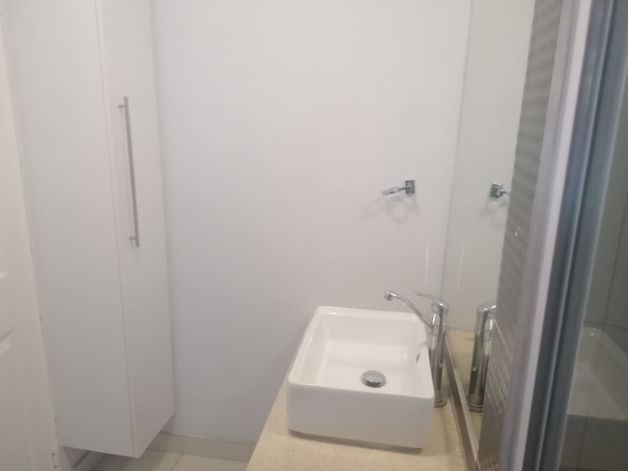 To Let 2 Bedroom Property for Rent in Amanzimtoti KwaZulu-Natal