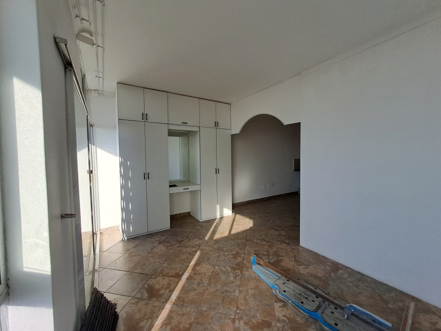 1 Bedroom Property for Sale in Margate KwaZulu-Natal