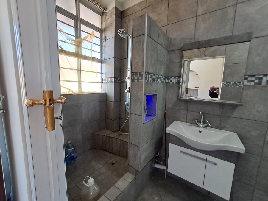 1 Bedroom Property for Sale in Margate KwaZulu-Natal