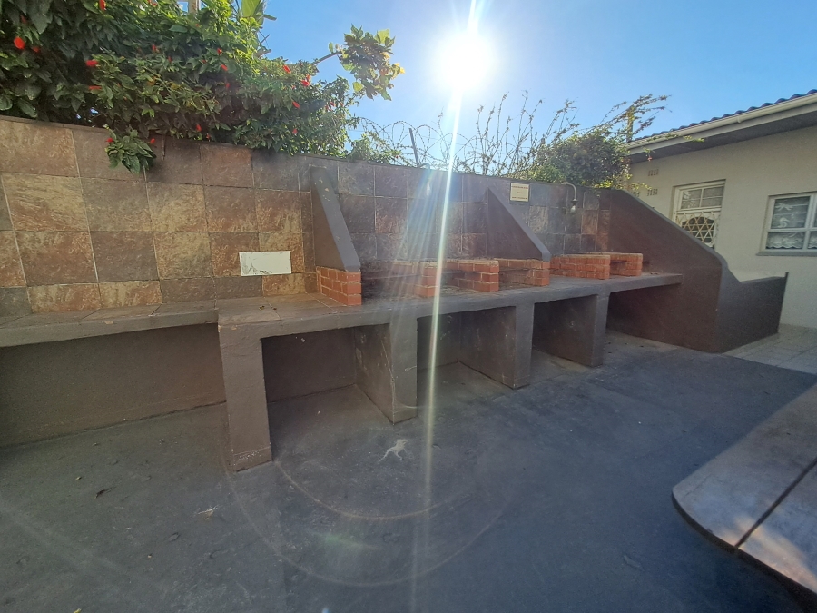 1 Bedroom Property for Sale in Margate KwaZulu-Natal