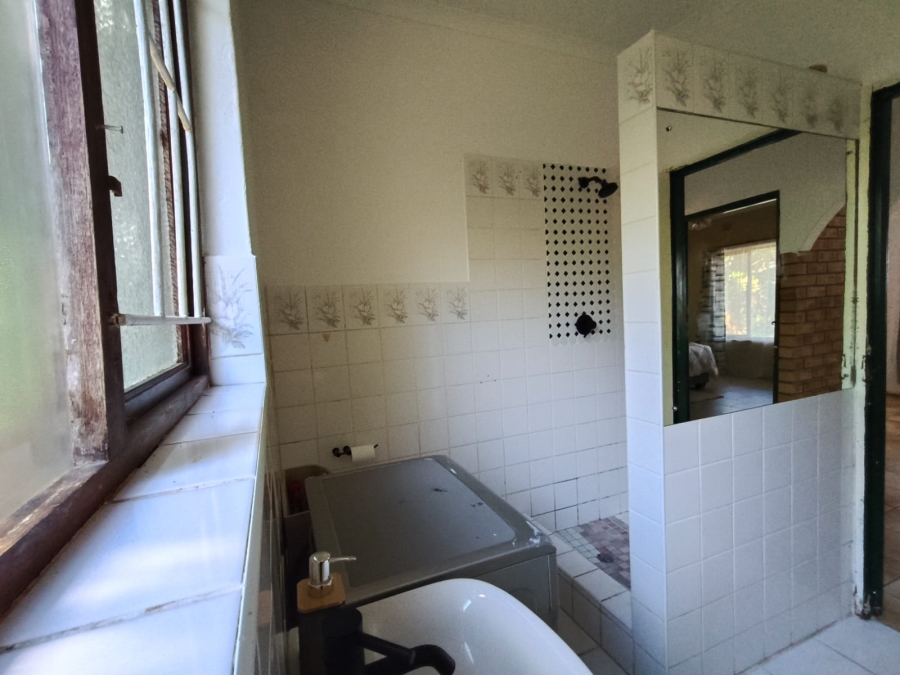 2 Bedroom Property for Sale in Uvongo KwaZulu-Natal