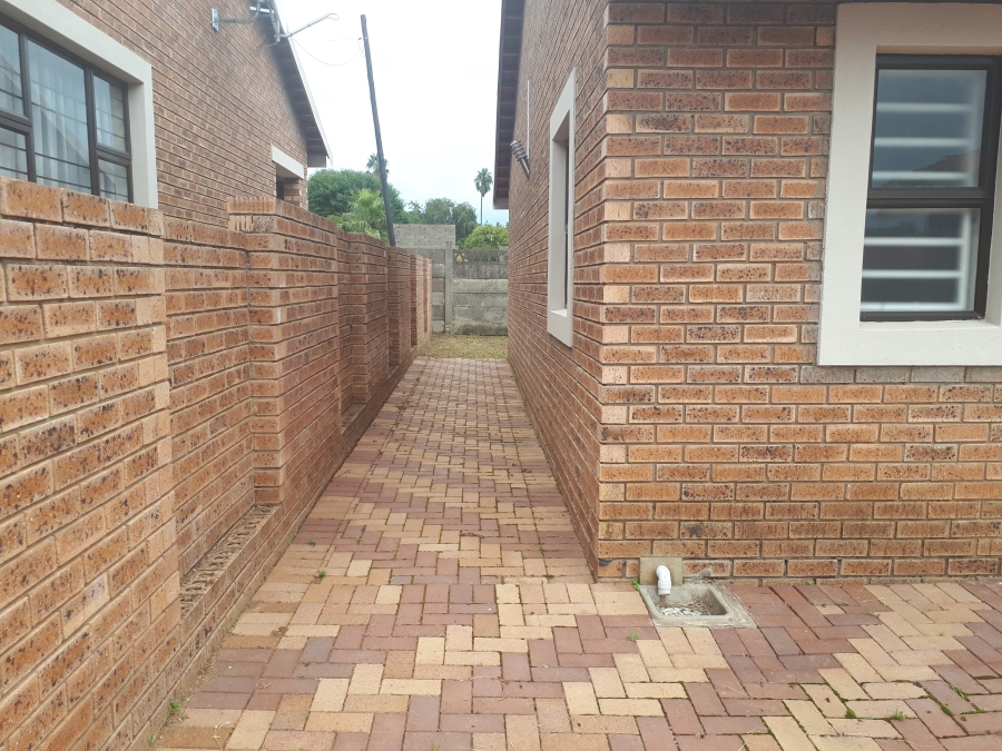 To Let 3 Bedroom Property for Rent in Pioneer Park KwaZulu-Natal