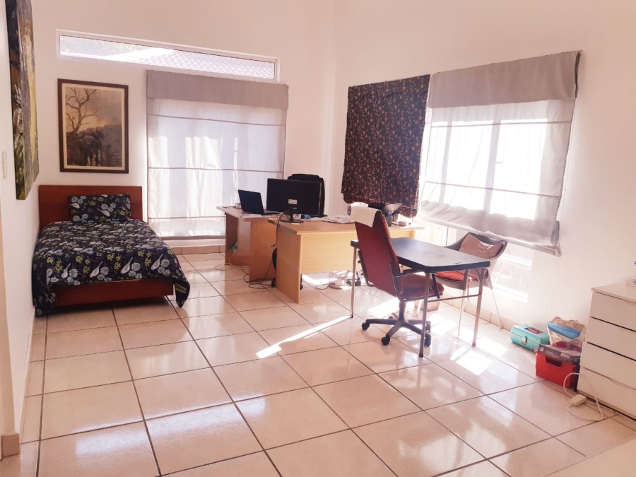 To Let 3 Bedroom Property for Rent in Wakenshaw Estate KwaZulu-Natal